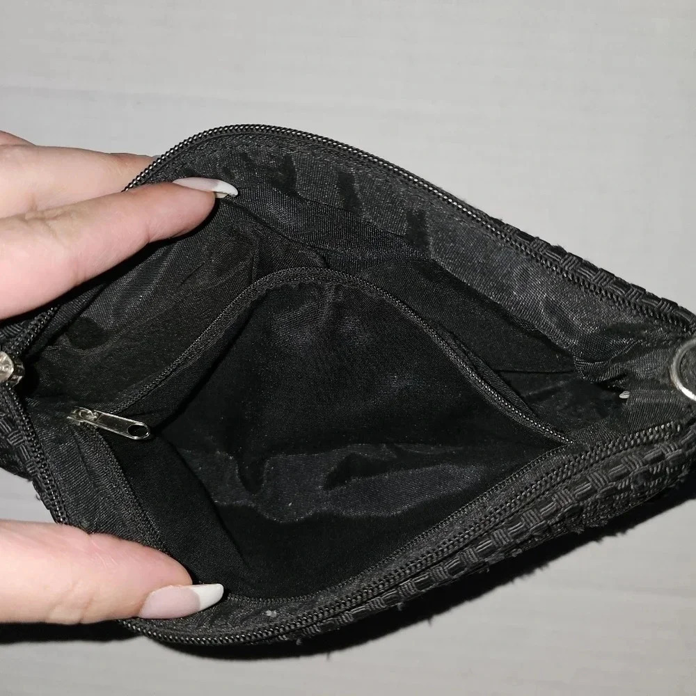 The Sak Crochet Pouch - Picture 4 of 6